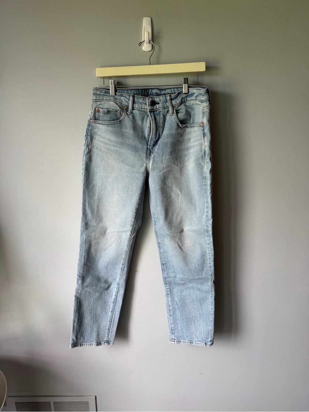 American Eagle Outfitters Light Wash Straight Jeans